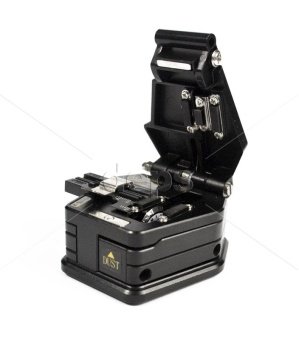 Скалыватель оптических волокон Coringer FC-31